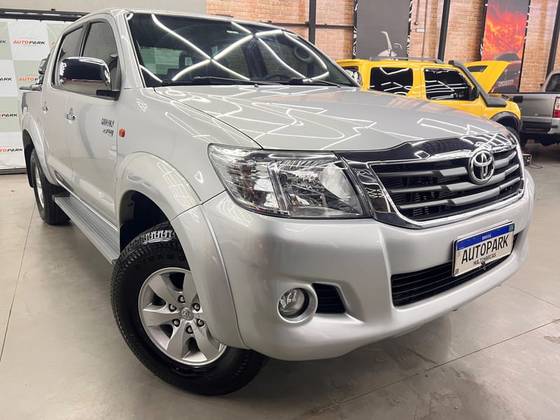 TOYOTA HILUX 2.7 SR 4X2 CD 16V FLEX 4P AUTOMÁTICO